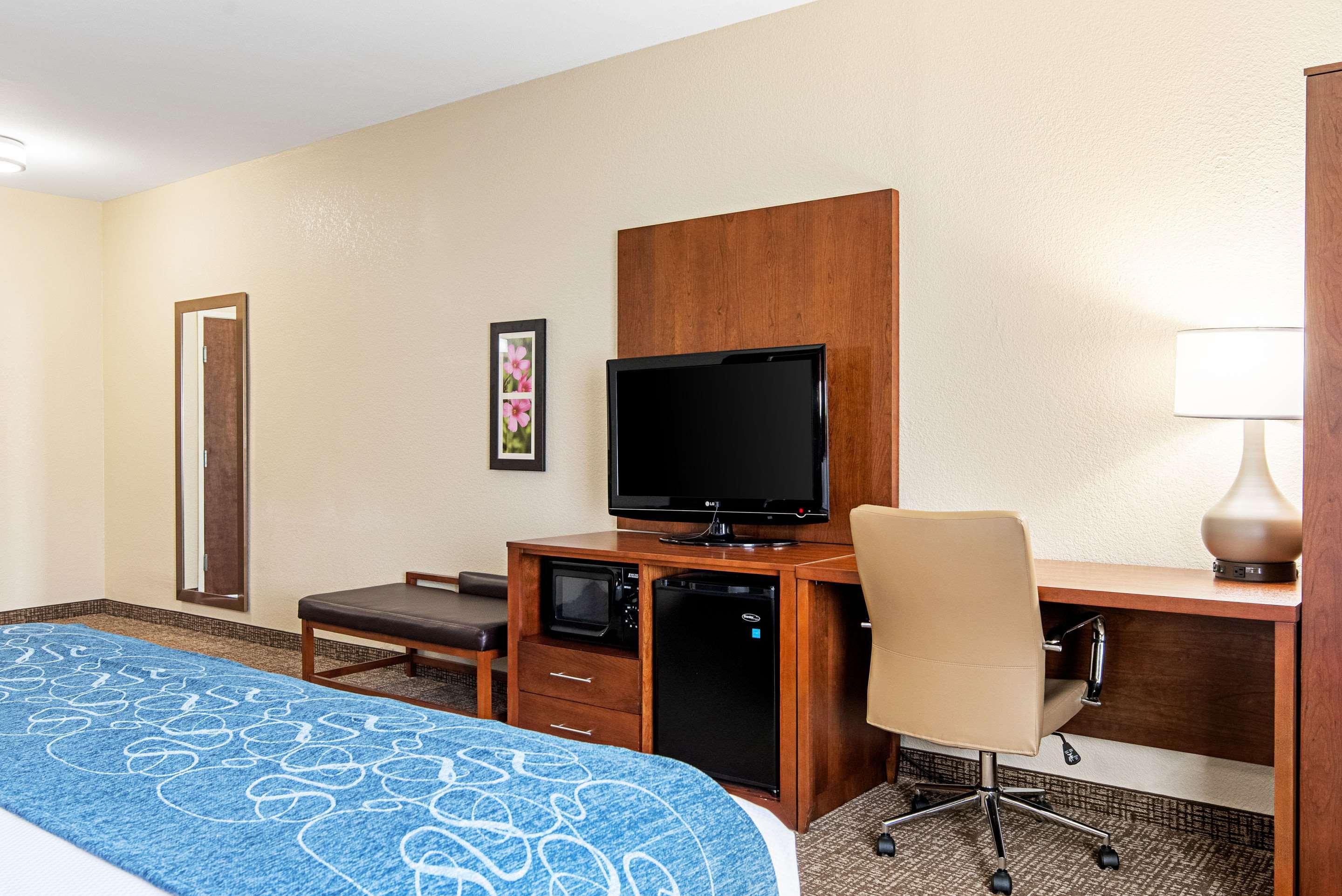 Comfort Inn & Suites Pine Bluff Dış mekan fotoğraf