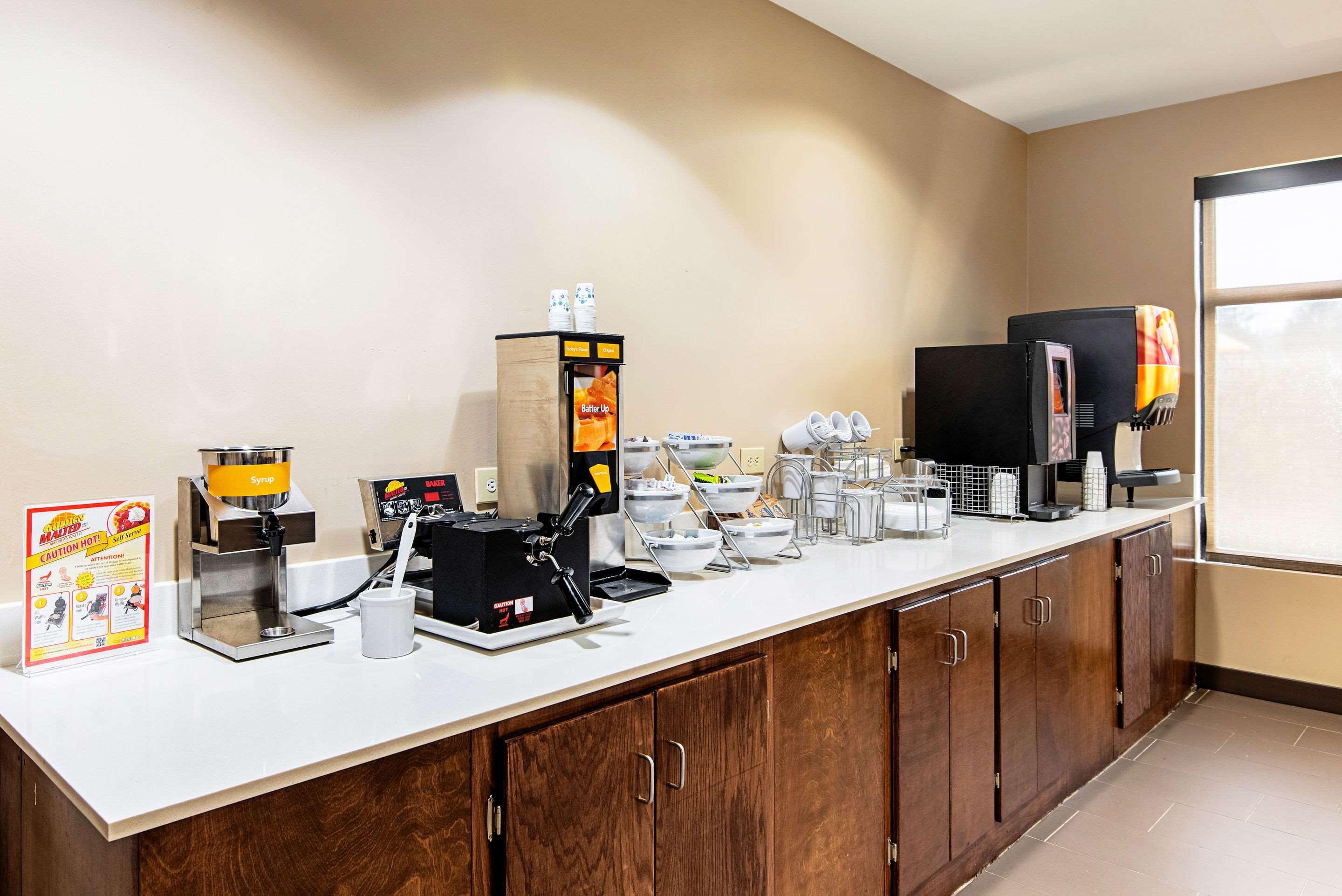 Comfort Inn & Suites Pine Bluff Dış mekan fotoğraf