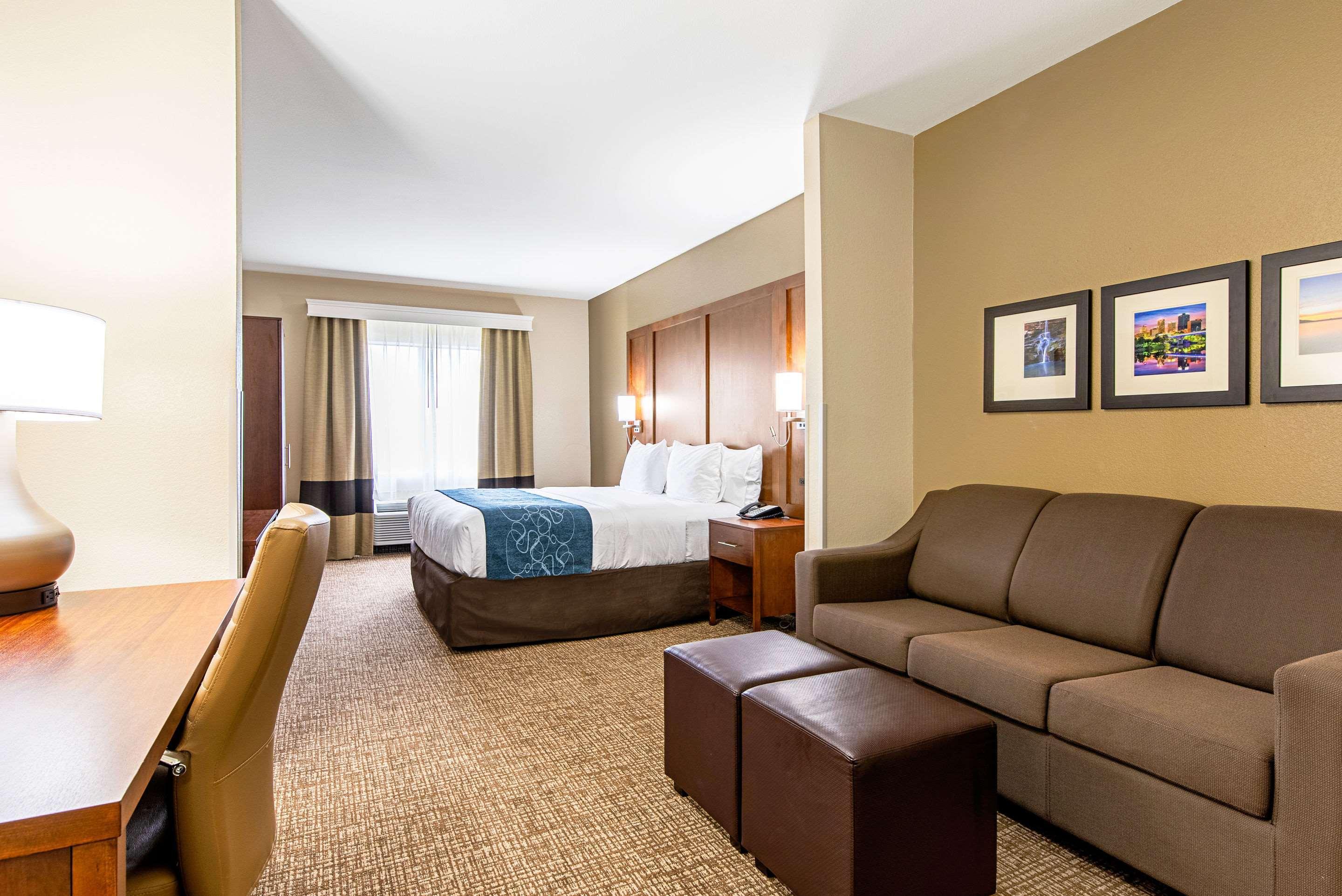 Comfort Inn & Suites Pine Bluff Dış mekan fotoğraf