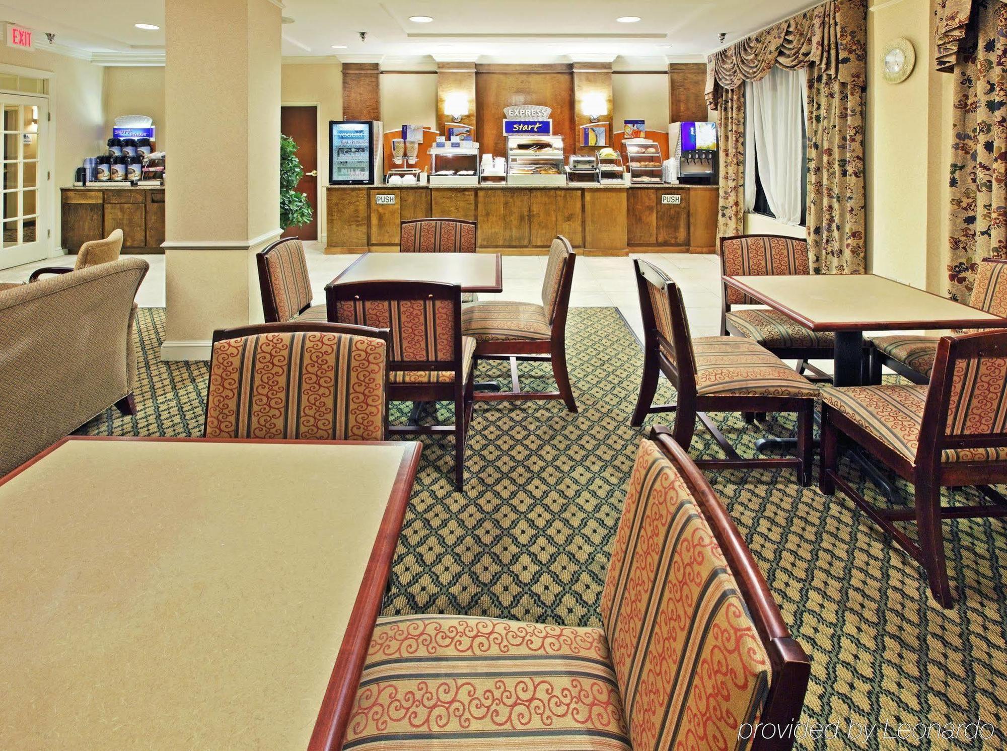 Comfort Inn & Suites Pine Bluff Restoran fotoğraf