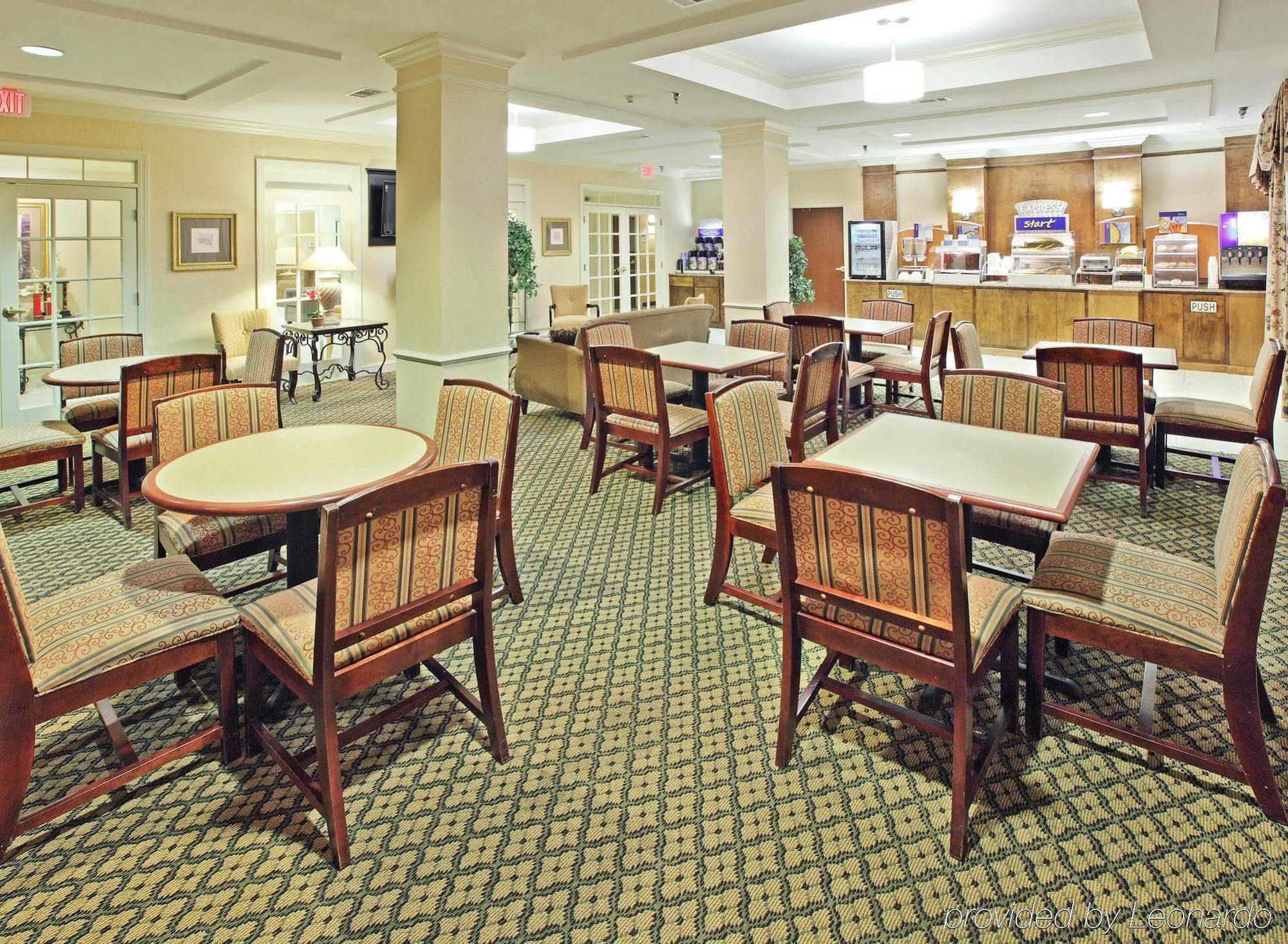 Comfort Inn & Suites Pine Bluff Restoran fotoğraf