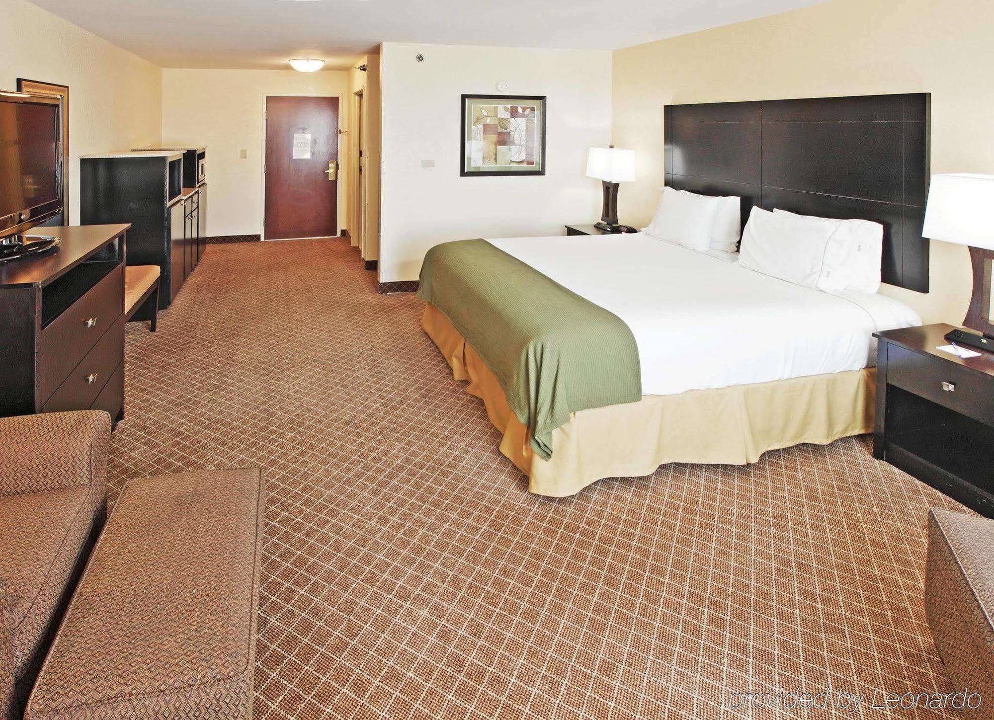 Comfort Inn & Suites Pine Bluff Oda fotoğraf